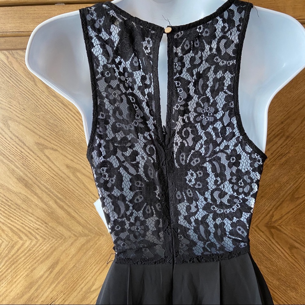 Forever 21 black lace back open in front romper - Picture 6 of 7